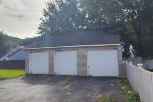 439 Liberty St, Franklin, PA 16323 - Photo 3