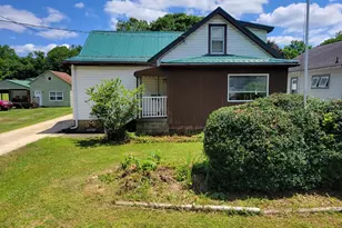 315 Sugarcreek Dr, Franklin, PA 16323 - Photo 1