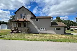 8 Lincoln St, Franklin, PA 16323 - Photo 1