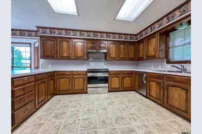 802 Circle Drive, Winnsboro, TX 75494 - Photo 11