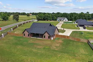 190 Brooks Dr, Gladewater, TX 75647 - Photo 33