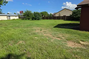 820 N Prairieville St, Athens, TX 75751 - Photo 5