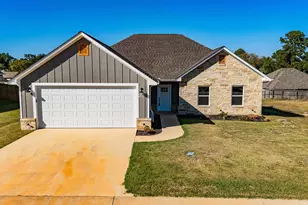 203 Toro Dr, Winona, TX 75792 - Photo 1