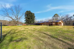 1409 Bassett Rd, Palestine, TX 75803 - Photo 21