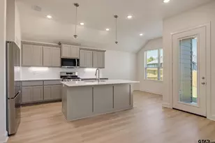 2290 Dogwood Pk Blvd, Tyler, TX 75707 - Photo 9