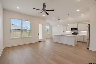 3007 Dogwood Park Ln, Tyler, TX 75707 - Photo 9