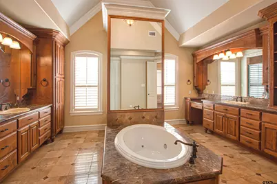 6805 Castle Pines Ct, Tyler, TX 75703 - Photo 31