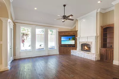 6805 Castle Pines Ct, Tyler, TX 75703 - Photo 5