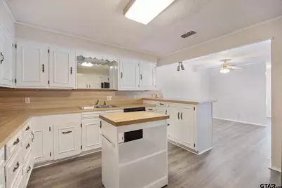 504 Woodland Hills Dr, Tyler, TX 75701 - Photo 13
