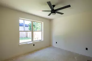 1112 Park St, Tyler, TX 75702 - Photo 9