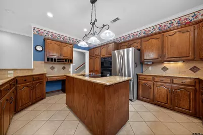 504 Hyde Park Dr, Tyler, TX 75701 - Photo 9