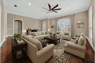504 Hyde Park Dr, Tyler, TX 75701 - Photo 3