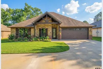2114 W Hawkins Pkwy, Longview, TX 75605 - Photo 1