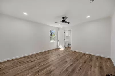 2000 W Oakwood St, Tyler, TX 75702 - Photo 21