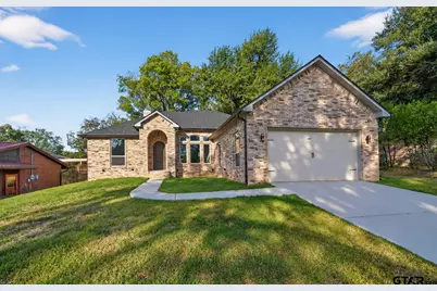 105 Maxine St, Mineola, TX 75773 - Photo 1