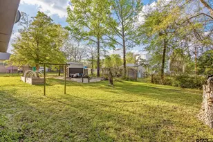 803 W Noble, Troup, TX 75789 - Photo 25