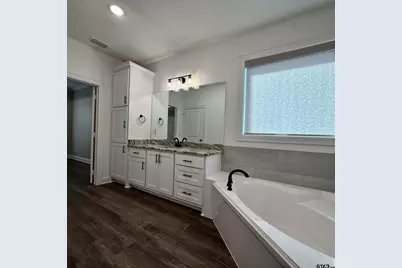 11042 Oak Springs Cove, Tyler, TX 75703 - Photo 21