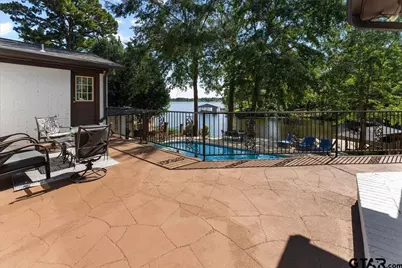 2002 W Lake Dr, Gladewater, TX 75647 - Photo 11