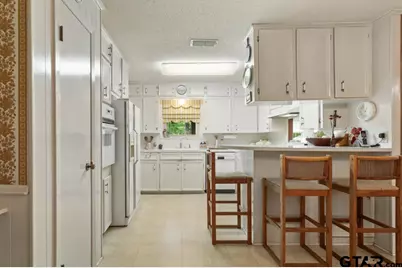 105 N Pope St., Overton, TX 75684 - Photo 5