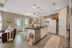 16030 Crossing Cir, Lindale, TX 75771 - Photo 7