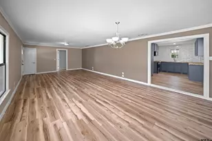 907 Henderson St, Jacksonville, TX 75766 - Photo 7