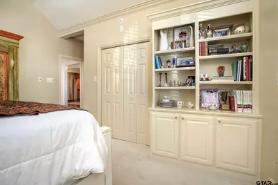 1418 Hollytree Place, Tyler, TX 75703 - Photo 5