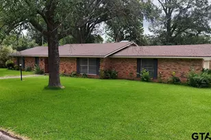 300 Merrell Dr, Sulphur Springs, TX 75482 - Photo 5