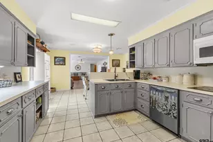 1302 W Sabine St, Carthage, TX 75633 - Photo 7