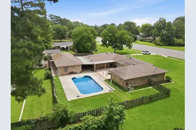 1302 W Sabine St., Carthage, TX 75633 - Photo 1