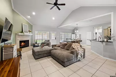618 Huntwick Ln, Tyler, TX 75703 - Photo 13