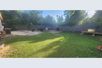 2028 Bradshaw Dr, Tyler, TX 75702 - Photo 11