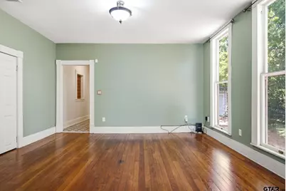 1009 N Pacific, Mineola, TX 75773 - Photo 9