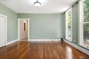 1009 N Pacific, Mineola, TX 75773 - Photo 9