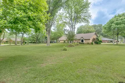 2405 Bentwood Dr, Palestine, TX 75803 - Photo 5