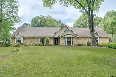 2405 Bentwood Dr, Palestine, TX 75803 - Photo 1