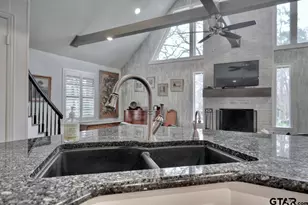 426 Lone Star Ln, Hideaway, TX 75771 - Photo 13