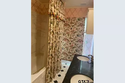 114 E Second, Tyler, TX 75701 - Photo 37