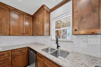 926 S Academy Ave, Tyler, TX 75701 - Photo 3