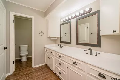 317 E Robinwood, White Oak, TX 75693 - Photo 29