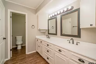 317 E Robinwood, White Oak, TX 75693 - Photo 29