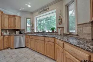 17898 Fm 16 W, Lindale, TX 75771 - Photo 15
