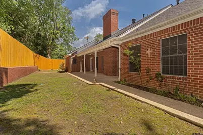 303 Canterbury Ct, Tyler, TX 75703 - Photo 5