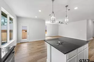 7063 Cottage Sq, Tyler, TX 75703 - Photo 11
