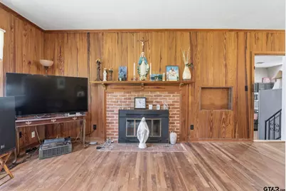 729 W Broad St, Oakwood, TX 75855 - Photo 29
