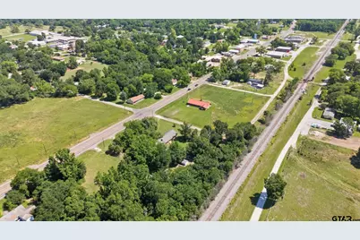 729 W Broad St, Oakwood, TX 75855 - Photo 37