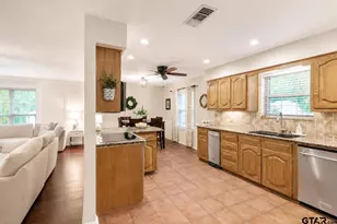19017 Pinedale Cir, Flint, TX 75762 - Photo 9