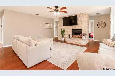 19017 Pinedale Circle, Flint, TX 75762 - Photo 5