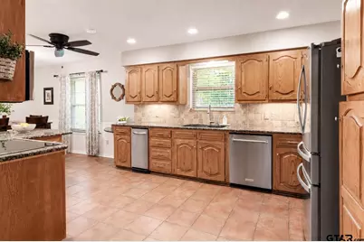 19017 Pinedale Circle, Flint, TX 75762 - Photo 9
