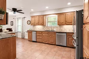 19017 Pinedale Cir, Flint, TX 75762 - Photo 9