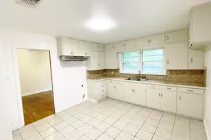 118 Hickory, Pittsburg, TX 75686 - Photo 5
